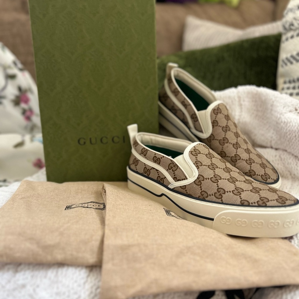 *New Gucci Tennis 1977 Beige Slip-On Sneakers